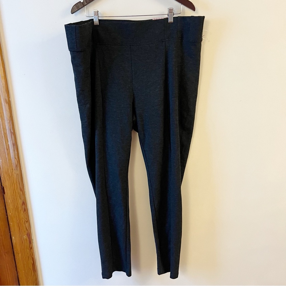 DB Established 1962 Size 3X Women’s Gray Skinny Ponte Pants  NEW Elastic Waist